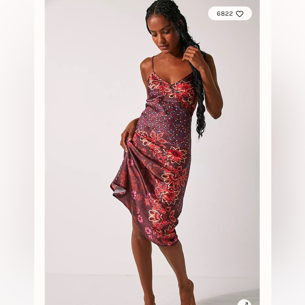 FREE PEOPLE
Your Better Side Midi Slip Dress.